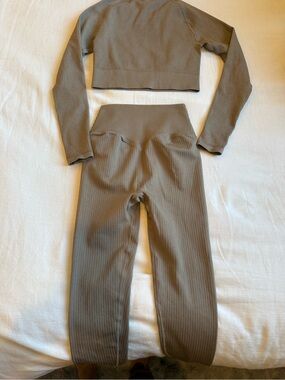 Ribbed High-Waist Leggings in Taupe Brown